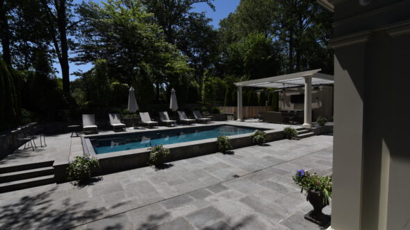 Dahut Residence Pool and Flagstone Patio